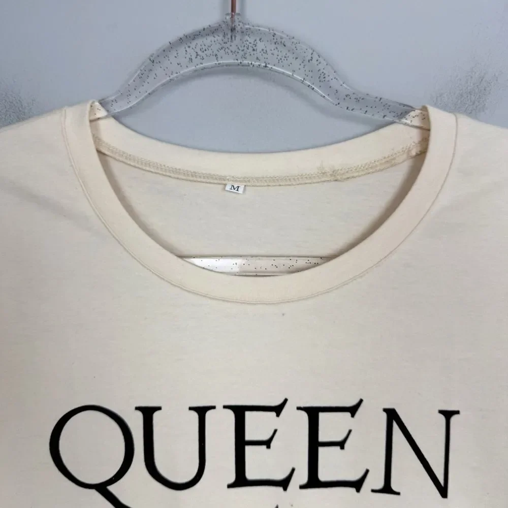 UNBRANDED | QUEEN Graphic Band Tee Short Sleeve Cream Women’s Size Medium